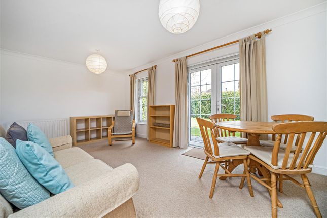 Flat to rent in St. James's Road, Hampton Hill