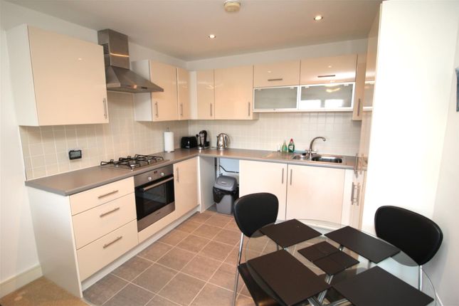 Flat 105, Orchard Plaza, High Street, Poole photo 3