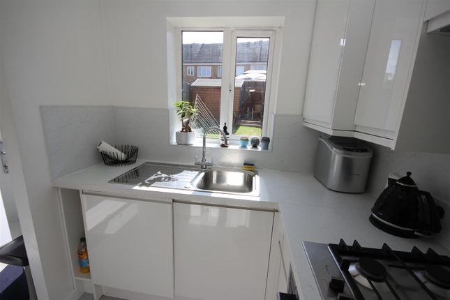 5, Jasmine Court, Fareham photo 4