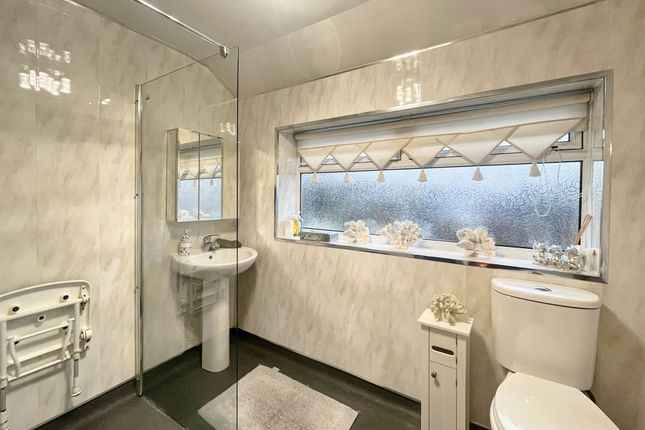 44 Llansawel Crescent, Neath photo 5