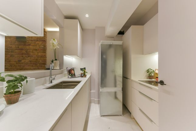 Flat for sale in Lafone Street, Shad Thames