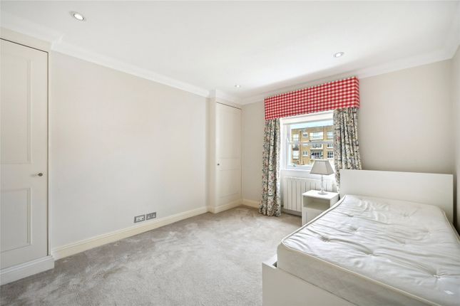 Terraced house to rent in Chester Row, Knightsbridge