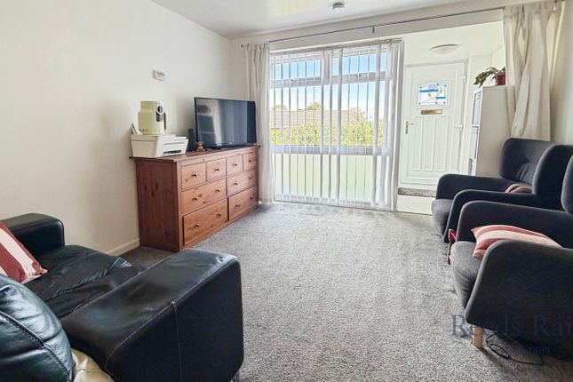 22, Dronfield Close, Durham photo 3