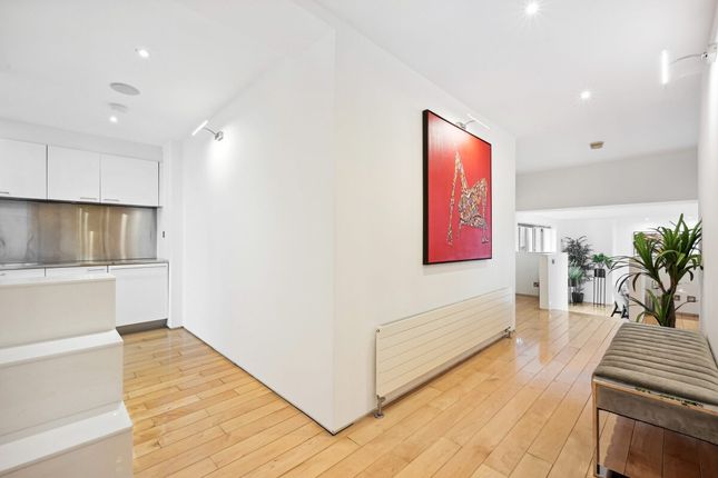 Flat to rent in Hall Road, St. Johns Wood