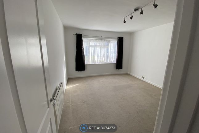 Warwick Lodge, Staines Road, Twickenham photo 5
