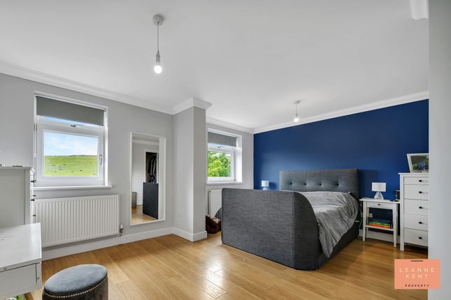 15 St. Annes Gardens, Caerphilly photo 4