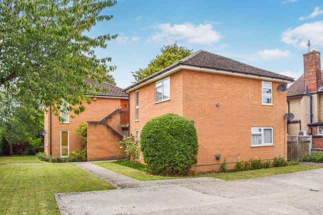 Thumbnail Flat to rent in Kingsley Court, Oxford Road, Kidlington