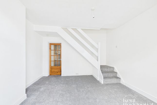 66 Castle Road, Chatham photo 3