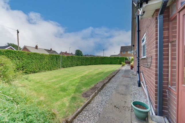 27 Greenacres Road, Congleton photo 4