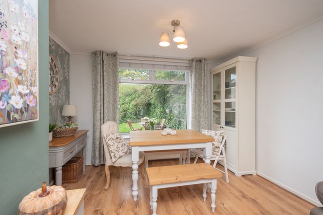 297, Cairngorm Gardens, Cumbernauld photo 4