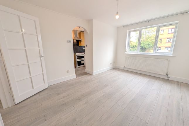 Cornmow Drive, Lancaster Road, Dollis Hill photo 2
