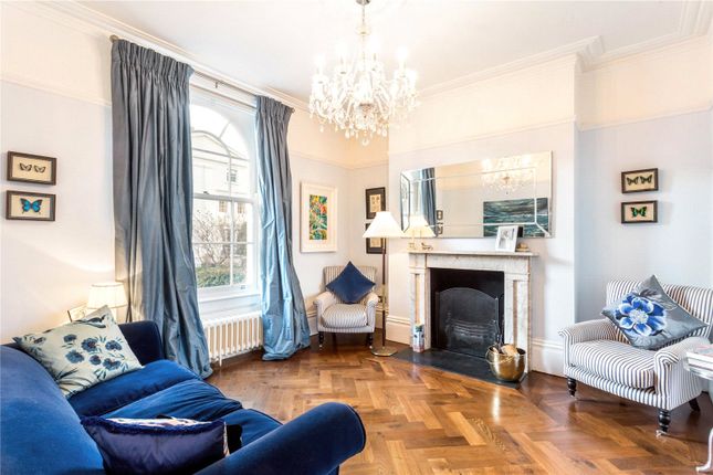 End terrace house for sale in Stockwell Park Crescent, London