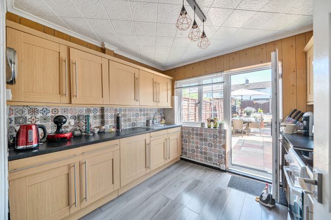 64, Downton Road, Swindon photo 3