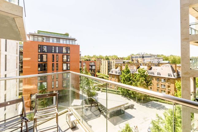 Thumbnail Flat to rent in Caro Point, Chelsea, London