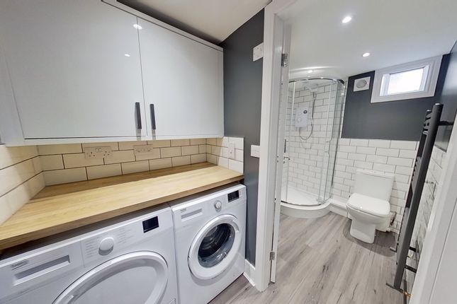 32 Royal Park Avenue, Leeds photo 5