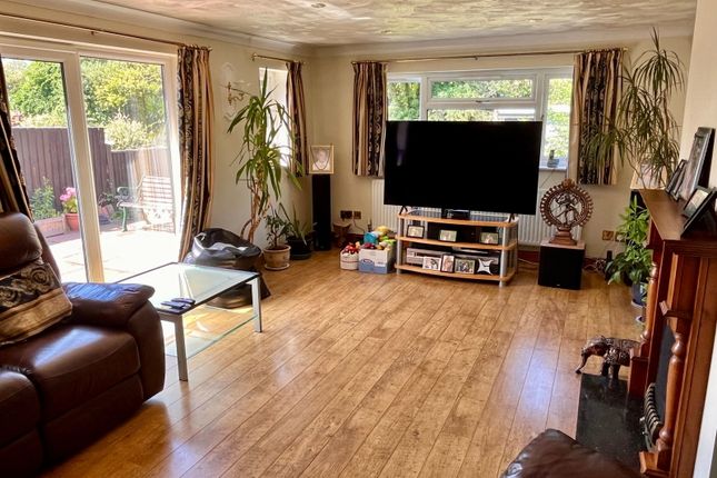 47, Ferndale Road, Leicester photo 4