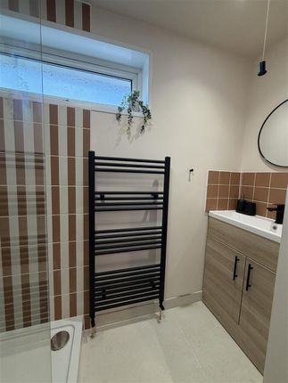34, Ulcombe Gardens, Canterbury photo 2