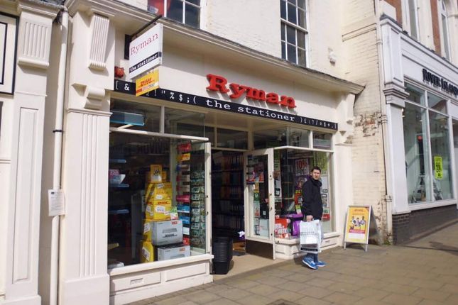 Retail premises to let in Unit 98, 98 The Parade, Leamington Spa