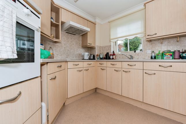 35, Nelson Court, Windmill Hill photo 3