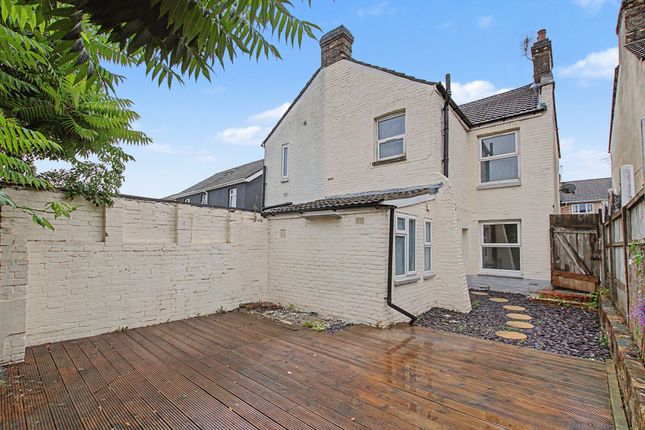 63 Sea View Road, Poole photo 4
