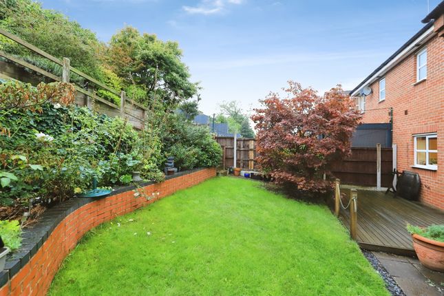 47, Ray Mercer Way, Kidderminster photo 4