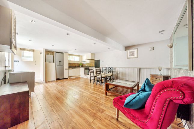5 Roseville, Oxford Street, Gloucestershire photo 4