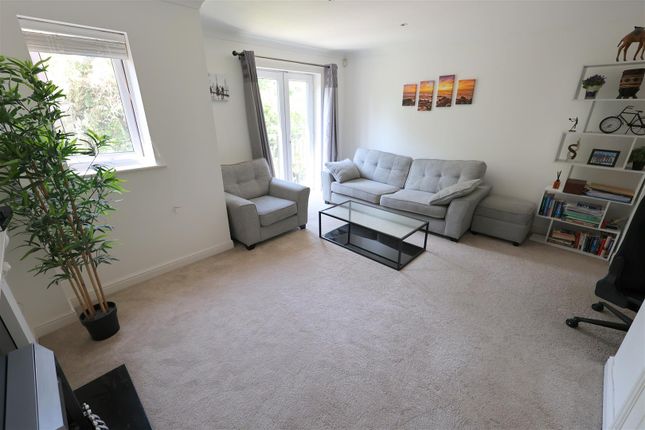 4, Cave Close, Bristol photo 4