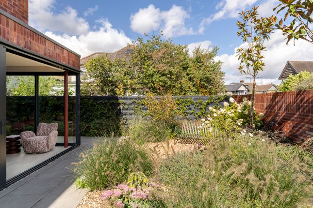 Milverton Road, London photo 3