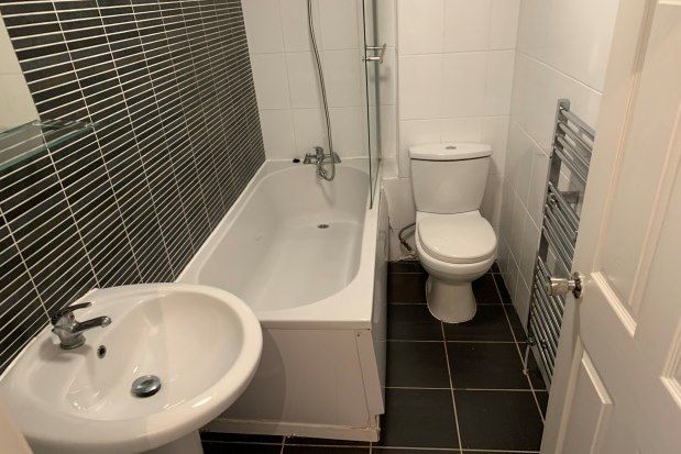 Flat to rent in 5 Derby Lane, Liverpool