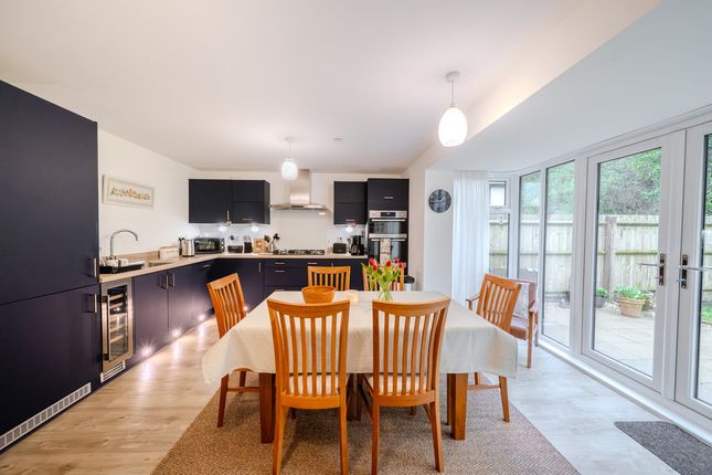10, Whitecliffe View, Chepstow photo 4
