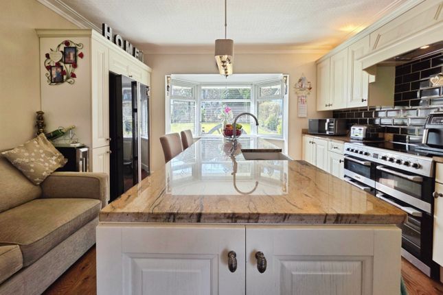8, Roundwood Road, Baildon photo 3