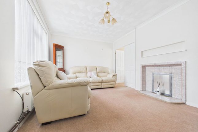 28, Coates Road, Southampton photo 3