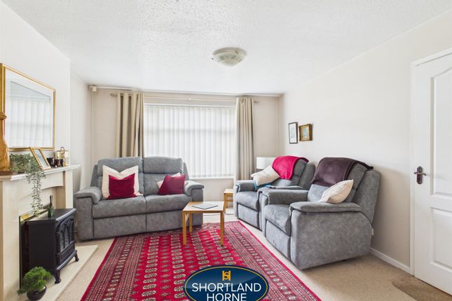 22, Winchat Close, Coventry photo 3