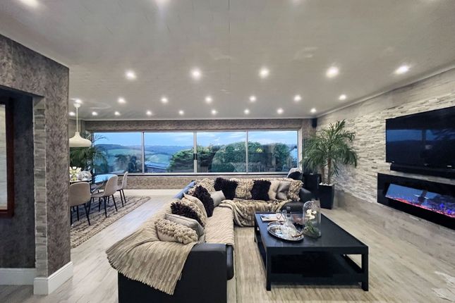 5 Kooringa, Warlingham photo 2