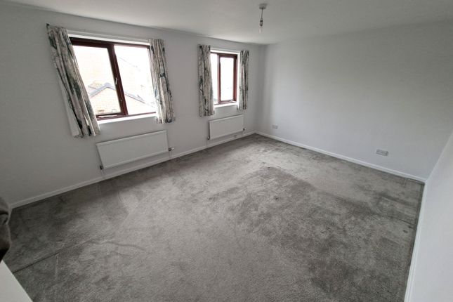 2 , Harcourt Drive, Kingston upon Hull photo 2