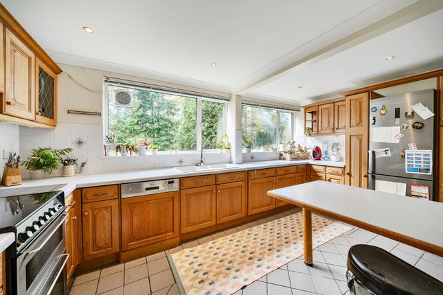 7, Belmont, Weybridge photo 4