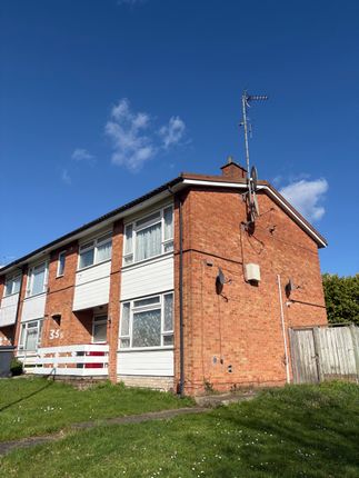 1-bed flat on 34, Franklin Avenue, Slough, £150,000