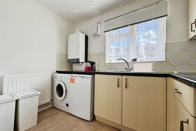 219, Lullingstone Avenue, Swanley photo 4