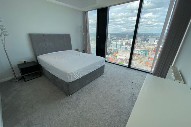 Flat to rent in Beetham Tower, Manchester