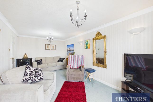 Flat 7, Marine Point, North Marine Drive, Bridlington photo 3