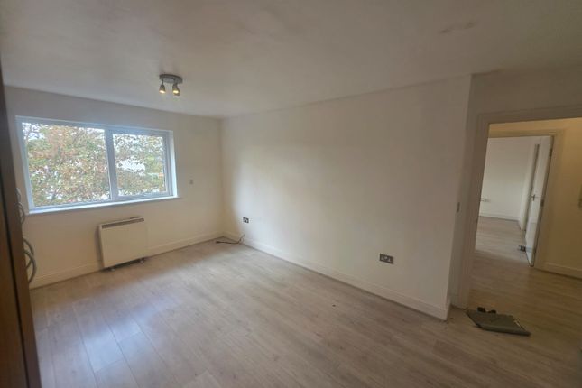 Warwick Close, Hornchurch photo 2