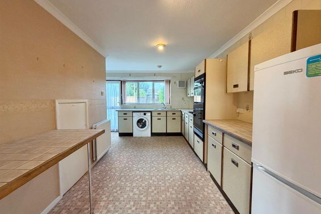 20, Honiton, Tavistock Road, Weston-Super-Mare photo 4
