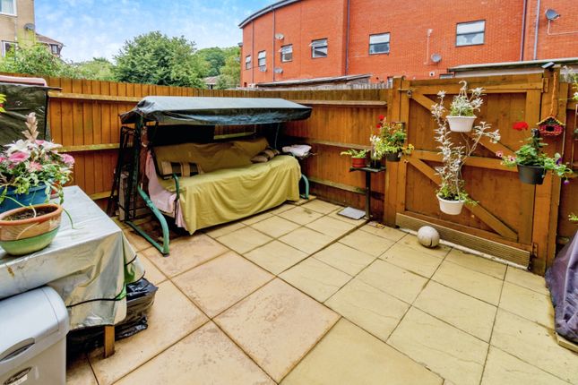 18, Carpathia Drive, Hampshire photo 4