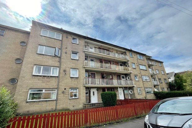 Thumbnail Flat to rent in 7 Kirkoswald Road, Glasgow