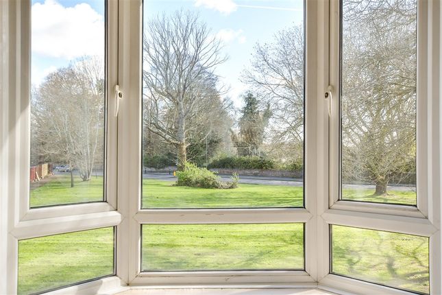 Catlyn Close East Malling, West Malling photo 4