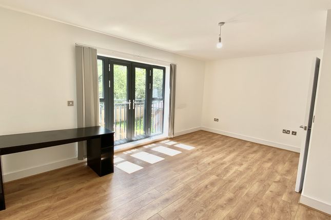 1, Darbyshire Road, Aldershot photo 3