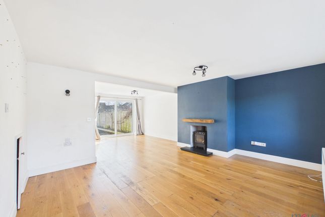 5 Hulbert Close, Cheltenham photo 3