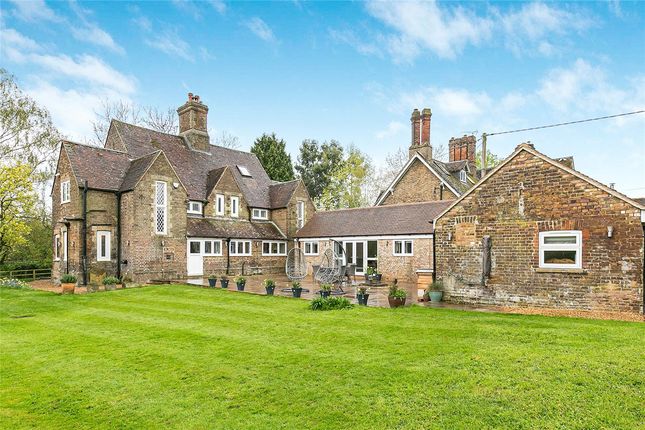 Country house for sale in Hudnall Lane, Little Gaddesden, Berkhamsted, Hertfordshire