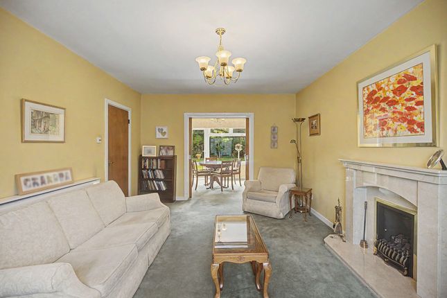 84 Woburn Drive, Altrincham photo 2