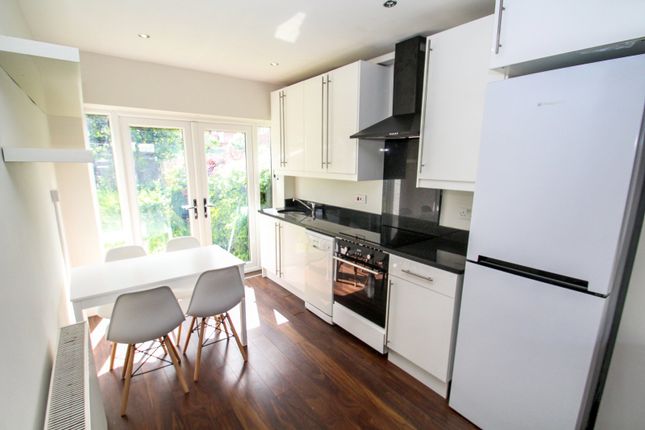St. Annes Drive, Leeds photo 3